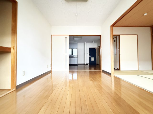 ルミエール高そねの洋室