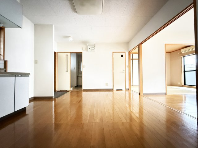 ルミエール高そねの居間・リビング