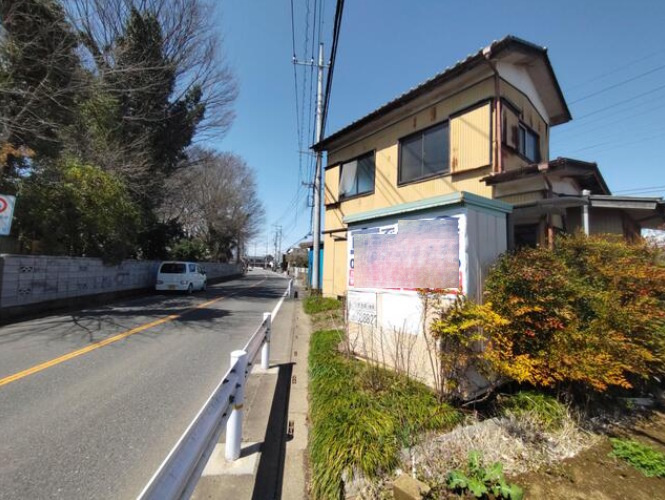 敷地面積47坪　売地　川越市古谷本郷の前面道路含む現地写真|二方道路！南側7.7ｍ公道、10.3ｍ接道！北側4.2ｍ公道、11.3ｍ接道！
接道幅が広く使い勝手やお車の出し入れもラクラクです♪