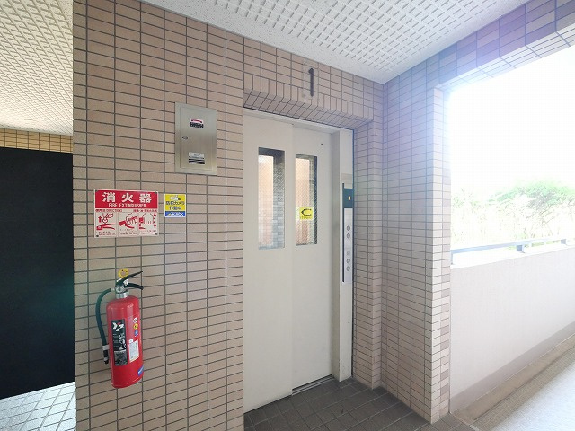 ヴェルナール学園前　C棟のその他共用部分|エレベーターです