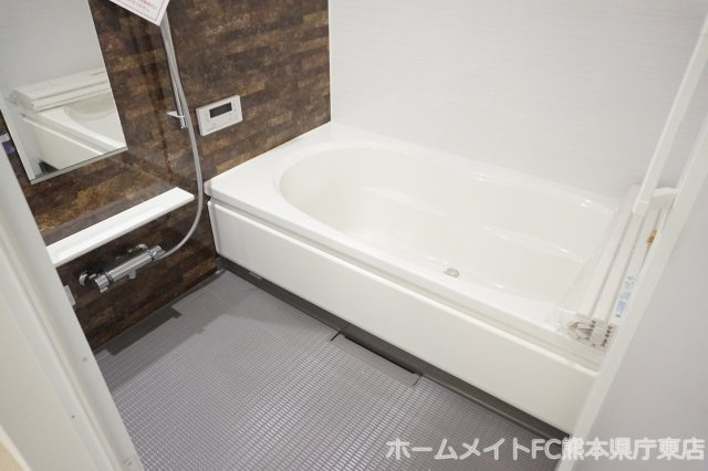 熊本市東区健軍２丁目の賃貸マンションの浴室