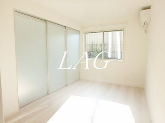 【居間・リビング】 | Мaison Blanche | 洋室のお部屋です。