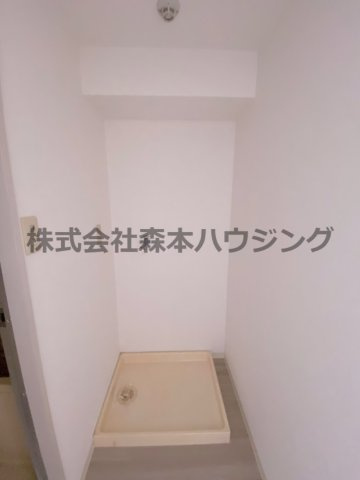 【設備】 | 　ウェルネス三界 | 室内洗濯機置き場です