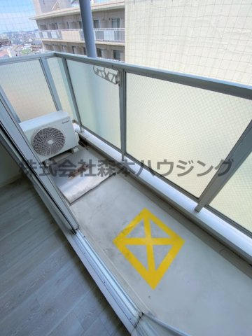 【バルコニー】 | 　ウェルネス三界 | 開放的で明るい空間を演出してくれるバルコニーです