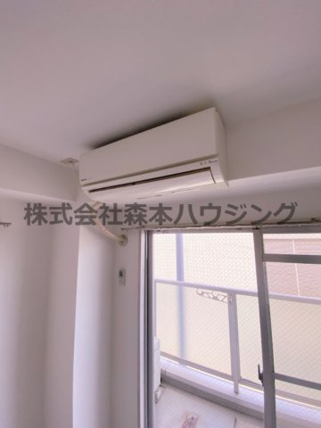 【設備】 | 　ウェルネス三界 | エアコンついてます