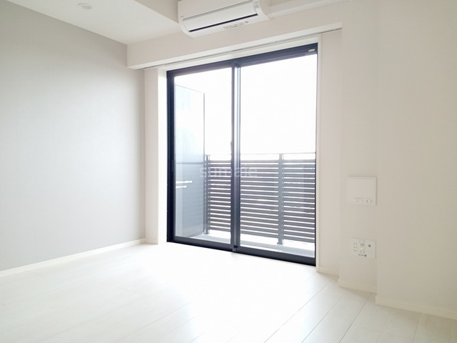 クレヴィスタ浮間舟渡の居間・リビング|明るいお部屋です☆