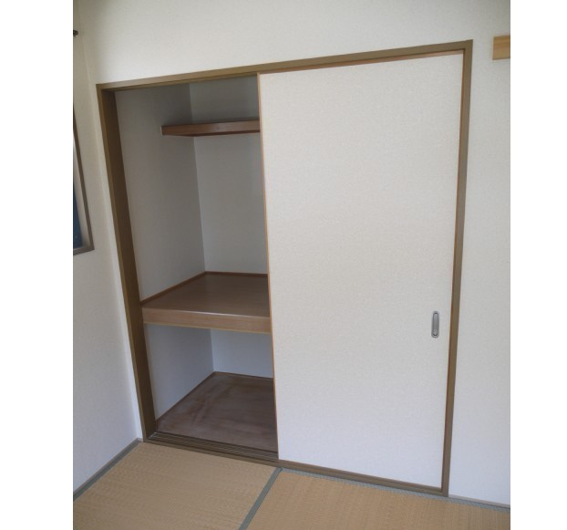 メゾンクレール西町【キャッシュバック対象物件】の和室