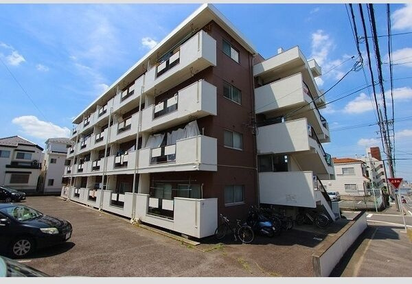 清風マンションの外観