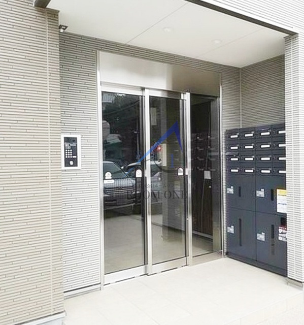 ＬＩＢＲ　ＢＬＡＮ　杉並和泉のエントランス|エントランスです。