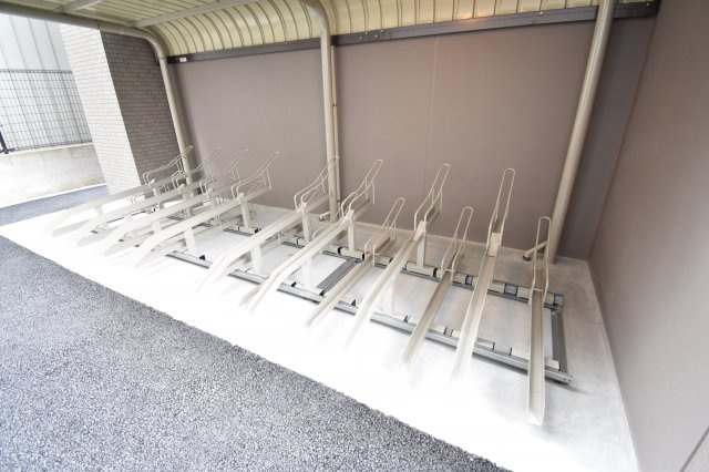 エンクレスト博多GATEの駐車場