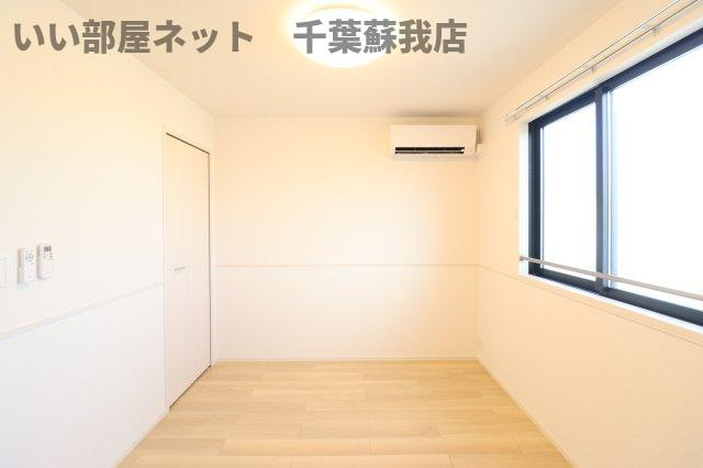 ドゥー・メゾン桜木の洋室|ゆったりした洋室です