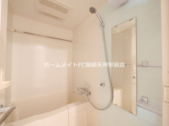 プラウドフラット新大阪の浴室