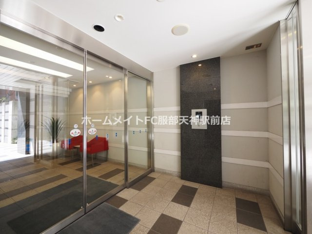 プラウドフラット新大阪のロビー