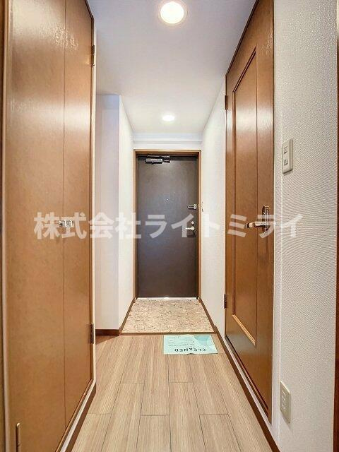 ルート四谷三丁目の玄関| 