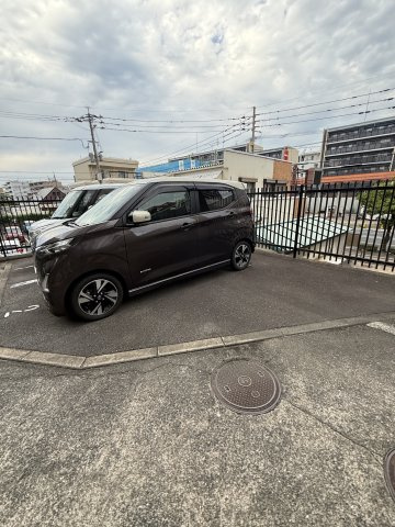 トーカンマンション大橋の駐車場