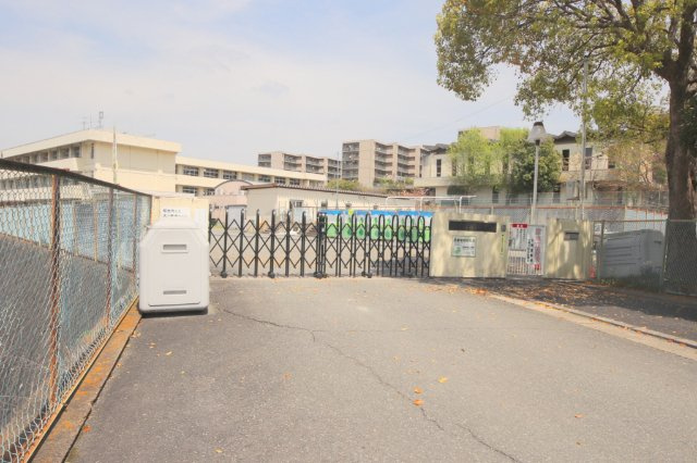 第５サンコウハイツの周辺|小学校「生駒市立生駒南第二小学校まで1123m」