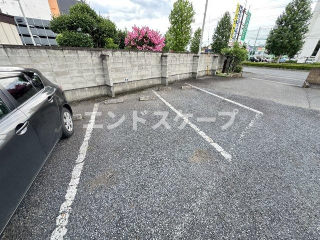 エターナル　Ⅰ棟の駐車場|高崎、前橋のお部屋探しはエンドスケープまで！お客様の理想お聞かせ下さい♪