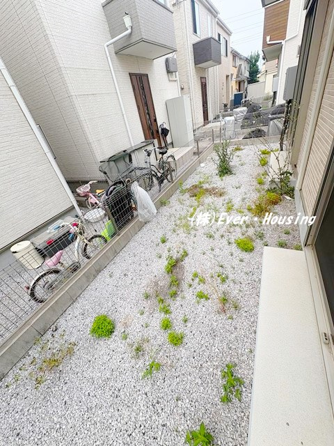 戸建 東久留米市下里６丁目の庭