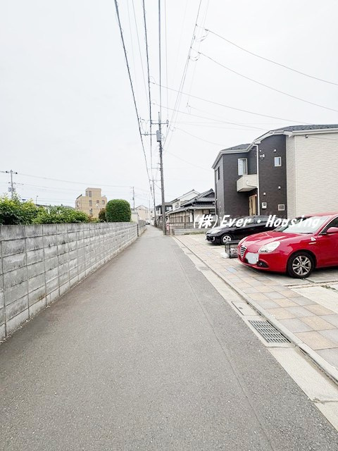 戸建 東久留米市下里６丁目の前面道路含む現地写真
