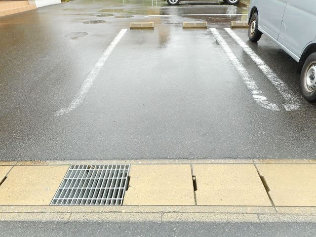 フィオーレ　Ⅲの駐車場|駐車場に車を止められます