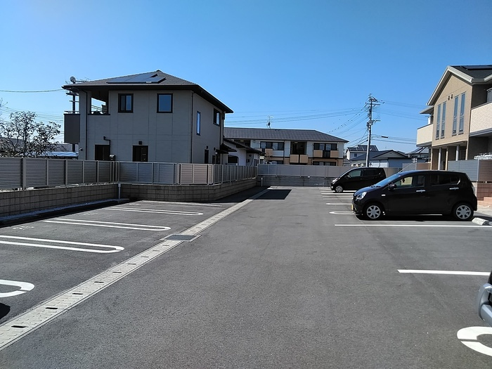 熊本市東区沼山津２丁目のアパートの駐車場