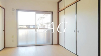 【居間・リビング】 | サンマリッチ | 洋室のお部屋です。