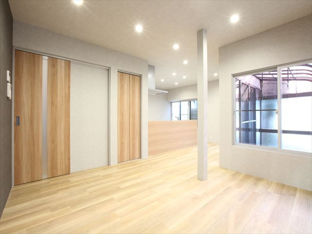 【居間・リビング】の画像