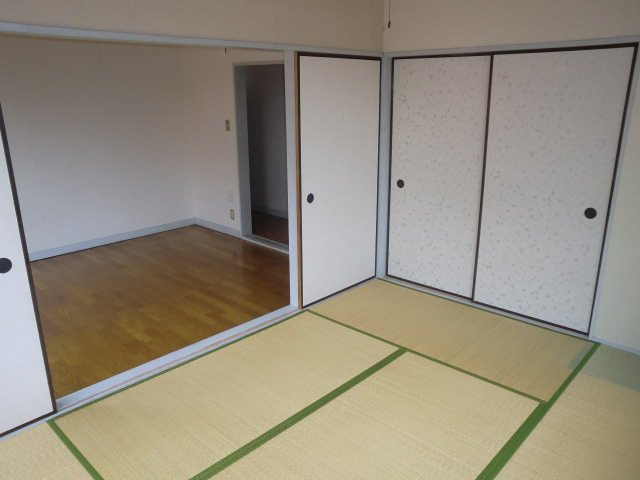 メゾン第一Bの収納|押し入れ