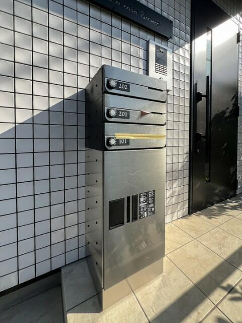 ラ・カーサ・ビアンカのその他共用部分|宅配ボックス付きです
