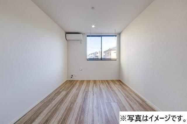 ｒｏｂｏｔ　ｈｏｍｅ　西大宮Ⅳの居間・リビング