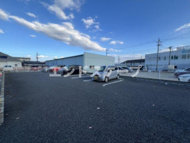 アリエッタⅢの駐車場|高崎、前橋のお部屋探しはエンドスケープまで！お客様の理想お聞かせ下さい♪
