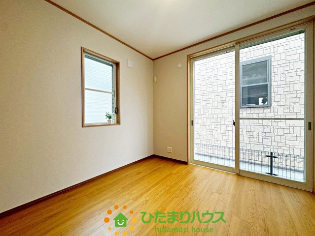 久喜市久喜東4丁目　中古一戸建ての洋室