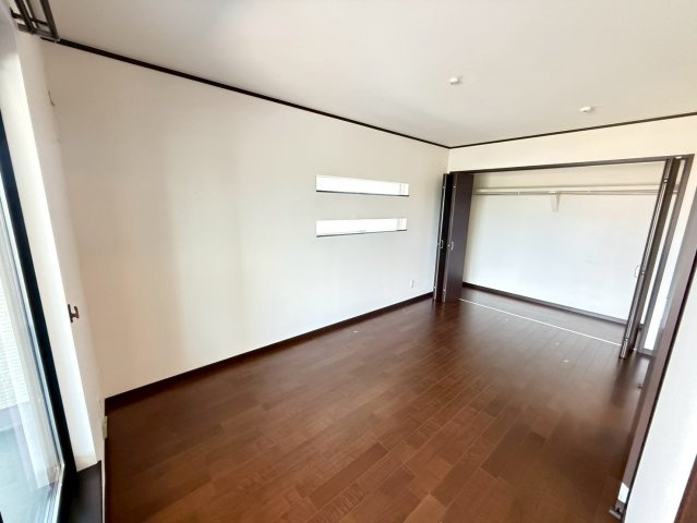泉佐野市中庄　中古戸建の洋室