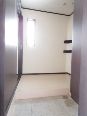 本町２丁目戸建の玄関