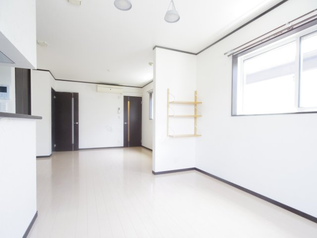 本町２丁目戸建の居間・リビング