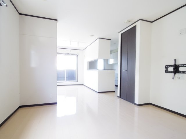 本町２丁目戸建の居間・リビング