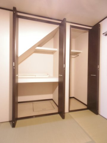 本町２丁目戸建の収納