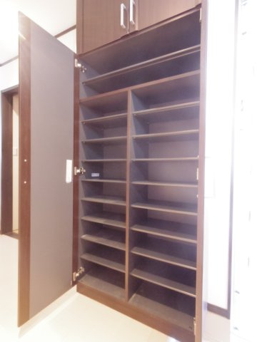 本町２丁目戸建の玄関