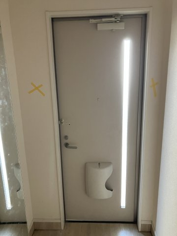 クリスタルレオの玄関