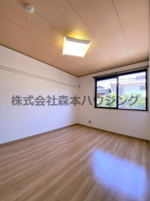 【洋室】 | 　サニーハイツ香里園 | 明るい洋室です