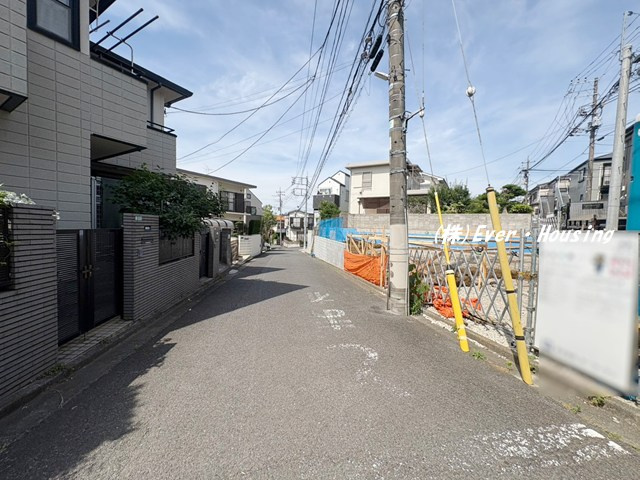 戸建 練馬区東大泉２丁目の前面道路含む現地写真