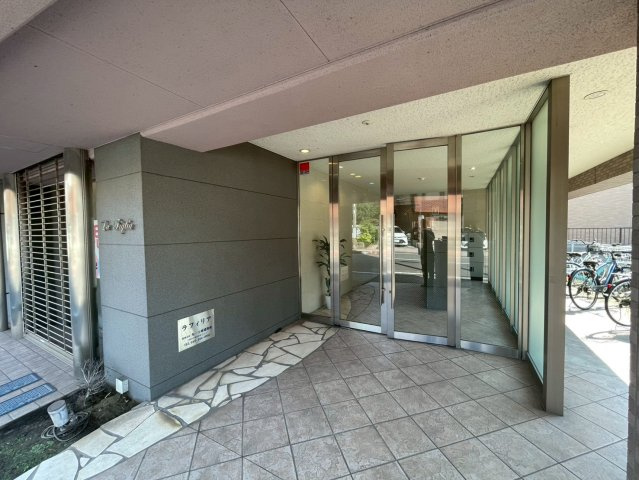 【エントランス】