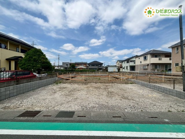 熊谷市拾六間　第7　新築一戸建て　リーブルガーデン　01の駐車場