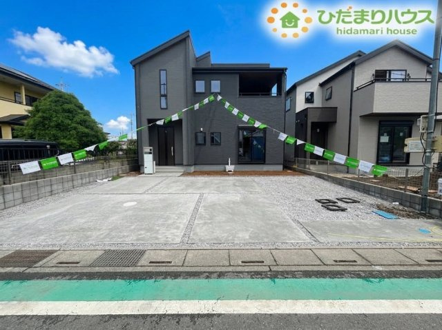 熊谷市拾六間　第7　新築一戸建て　リーブルガーデン　01の駐車場