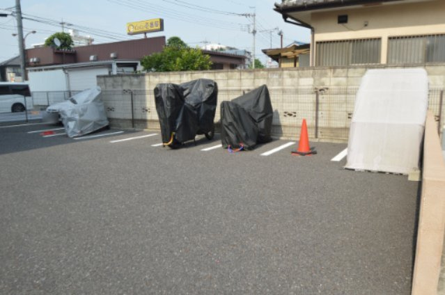 【その他】 | モア　ルミーネ | バイク置場
