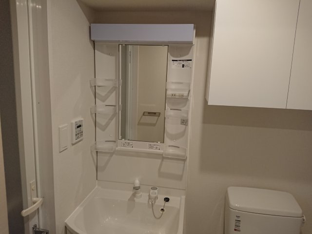 HY’S新小岩の独立洗面台