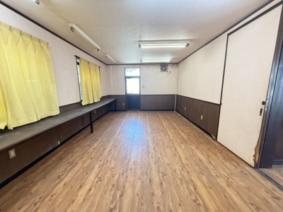 【居間・リビング】 | 神原２丁目店舗