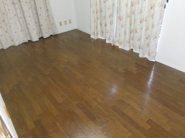 荷山町の家の洋室