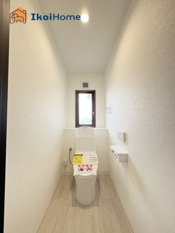 神戸市西区竹の台1丁目　中古戸建のトイレ|【ホームページに現地動画掲載中】●年中無休：当日予約可●1階・2階ウォッシュレット付のお手洗いです