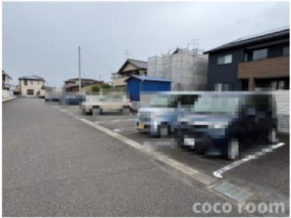 プロムナード・アミン　Ｂの駐車場